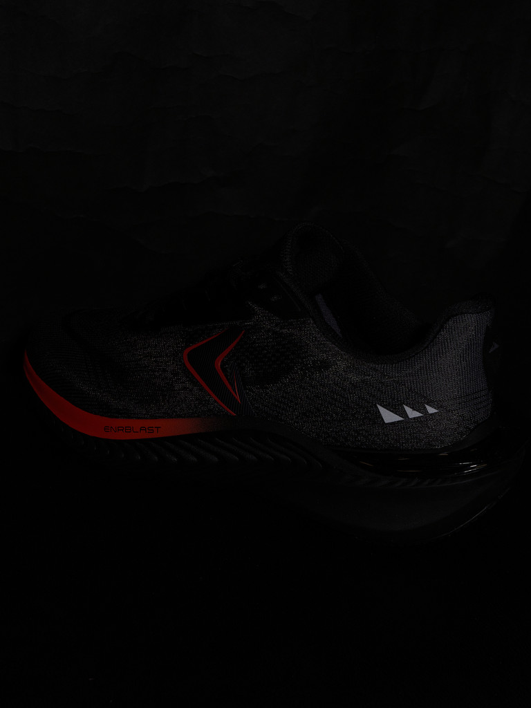 Кроссовки мужские Demix Spectre Enrblast 5