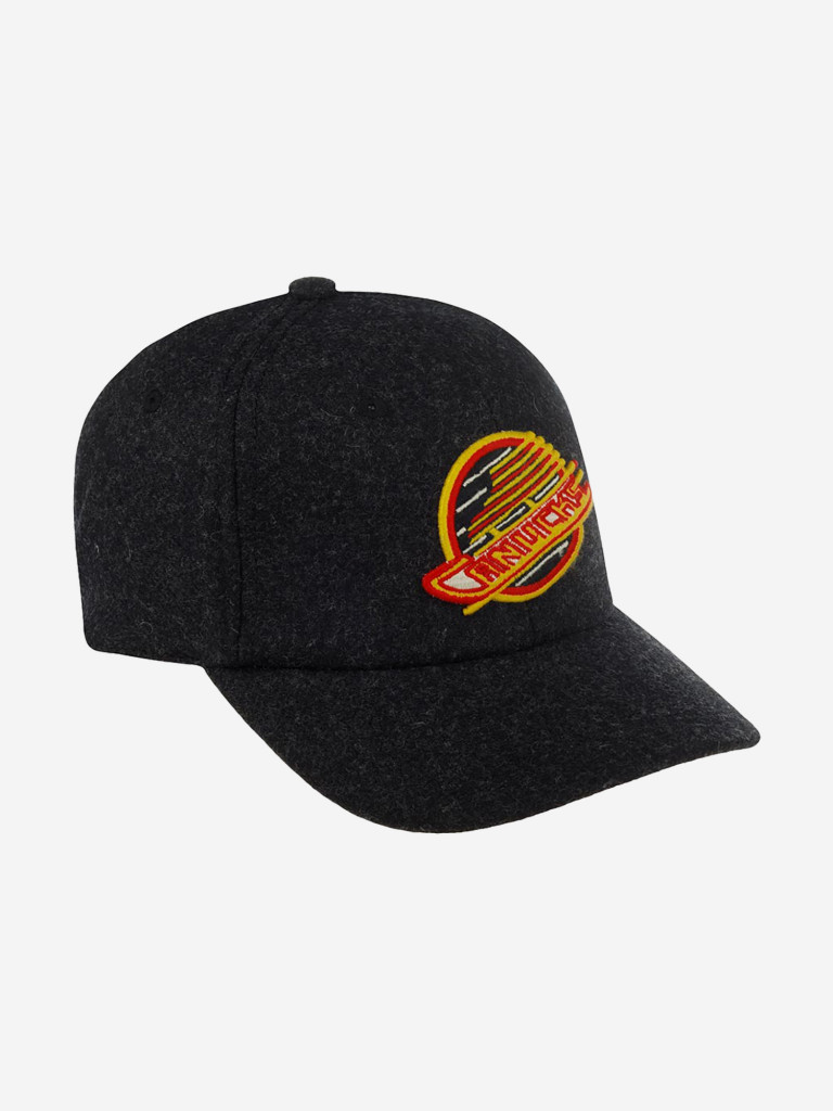 Бейсболка AMERICAN NEEDLE 21005A-VAC Vancouver Canucks Archive Legend NHL (черный)