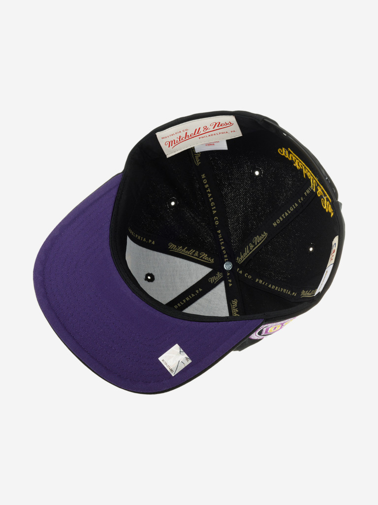 Бейсболка с прямым козырьком MITCHELL NESS HHSS5820-LALYYPPPBLCK Los Angeles Lakers NBA