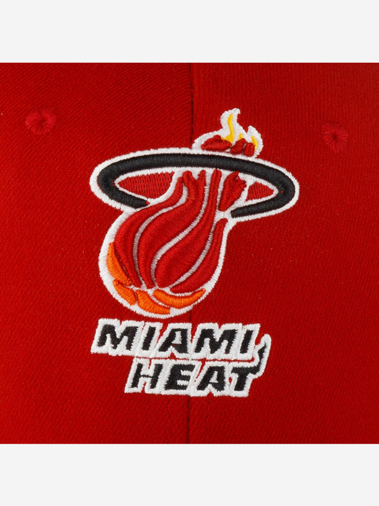 Бейсболка MITCHELL NESS MN-NBA-EU127-MIAHEA-RED Miami Heat NBA