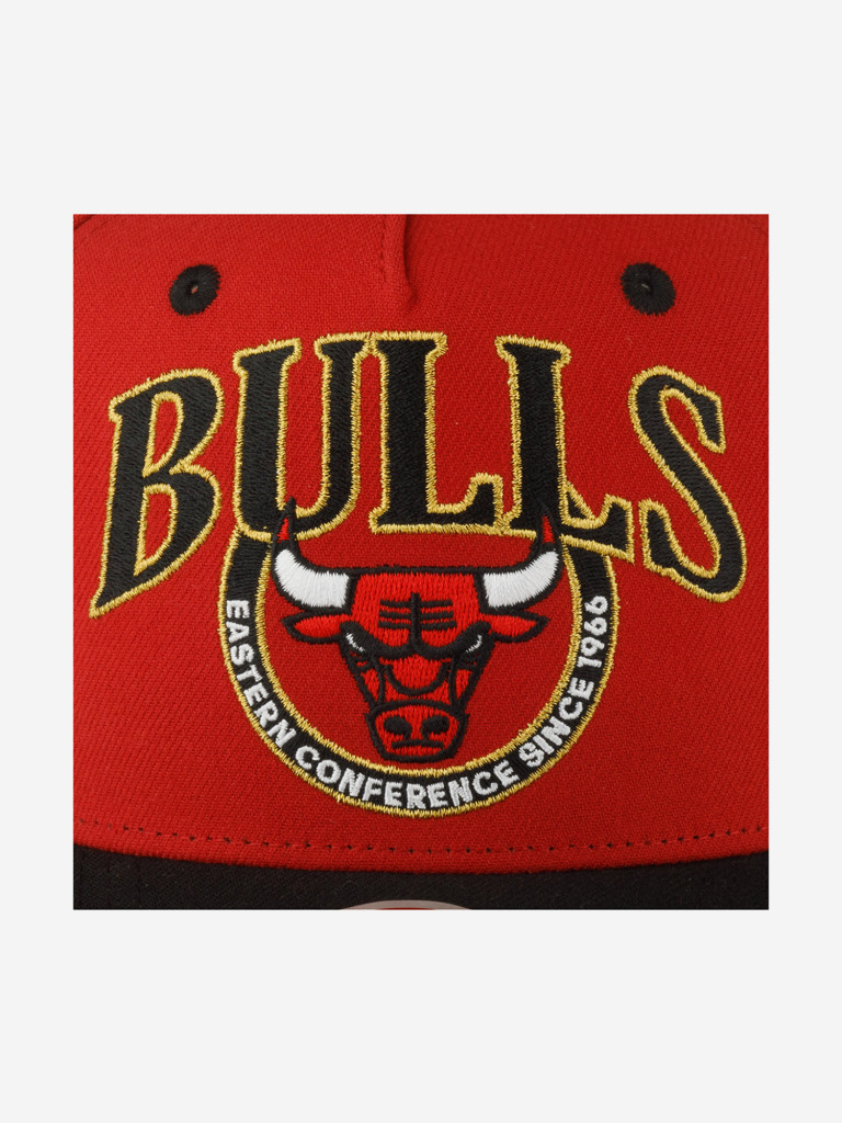 Бейсболка MITCHELL NESS HP8180-CBURED1 Chicago Bulls NBA (красный)