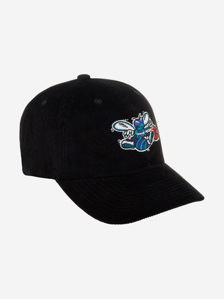 Бейсболка MITCHELL NESS HLUX4800-CHOYYPPPBLCK Charlotte Hornets NBA