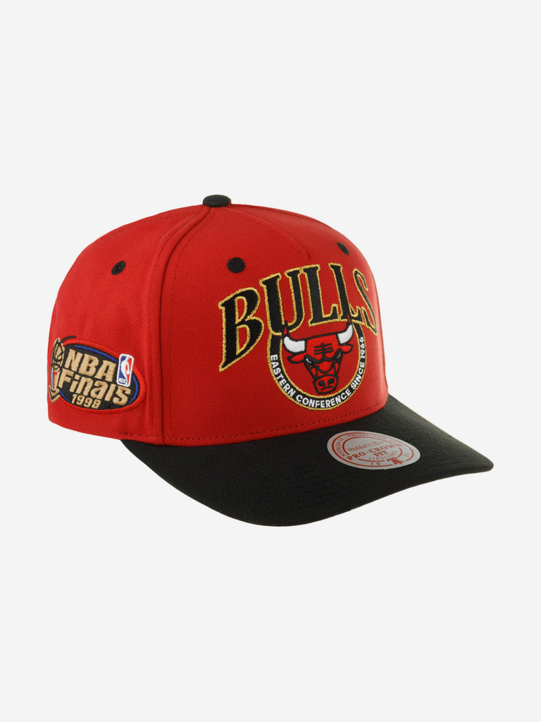 Бейсболка MITCHELL NESS HP8180-CBURED1 Chicago Bulls NBA (красный)