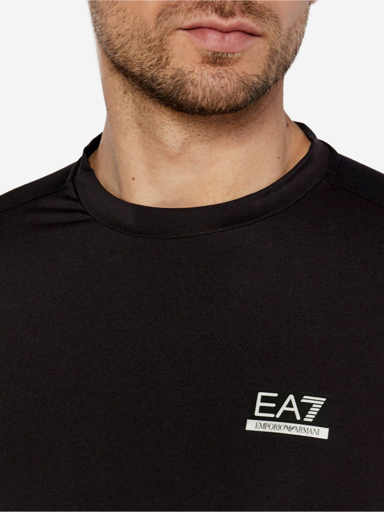 Футболка мужская EA7