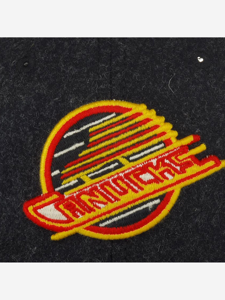 Бейсболка AMERICAN NEEDLE 21005A-VAC Vancouver Canucks Archive Legend NHL