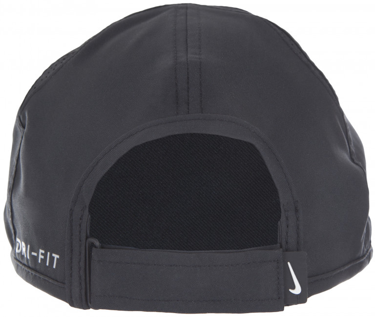 Бейсболка Nike Featherlight