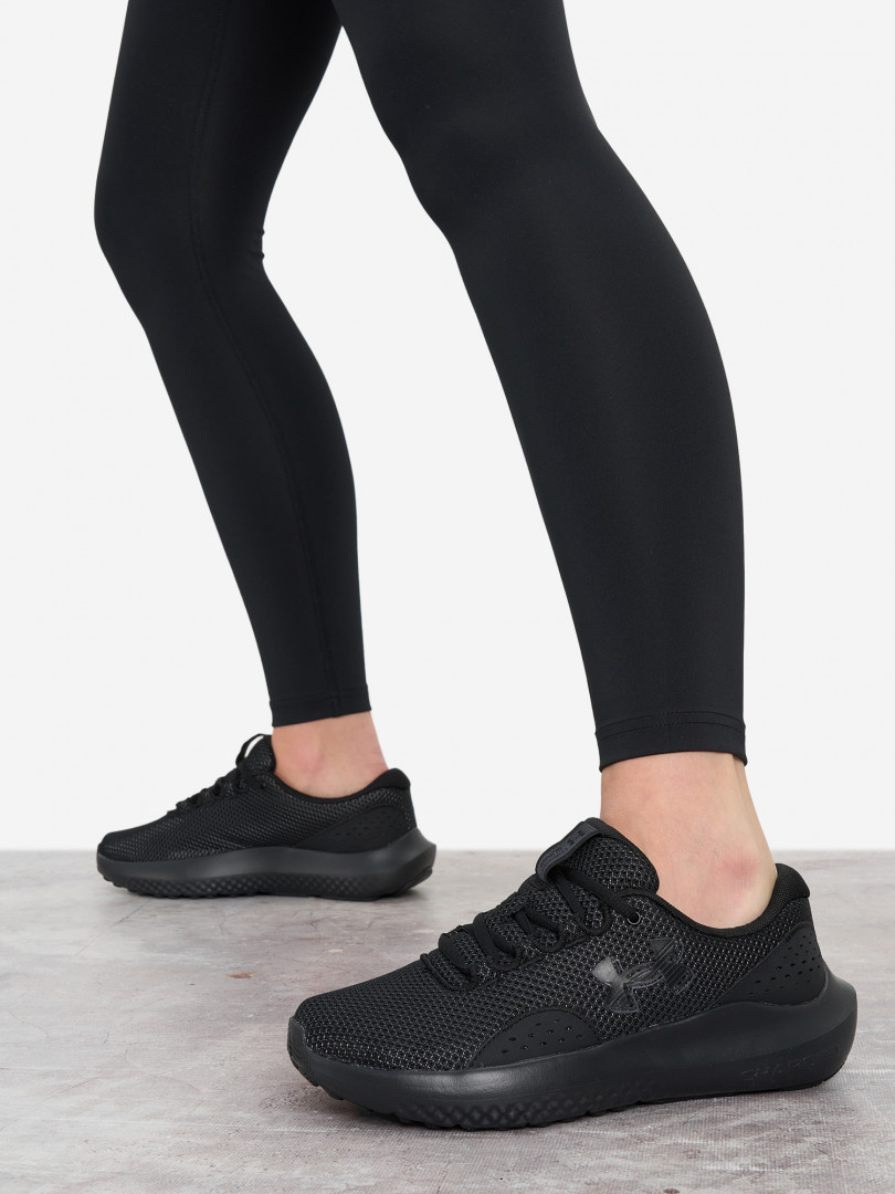 

Кроссовки женские Under Armour Charged Surge 4, Черный