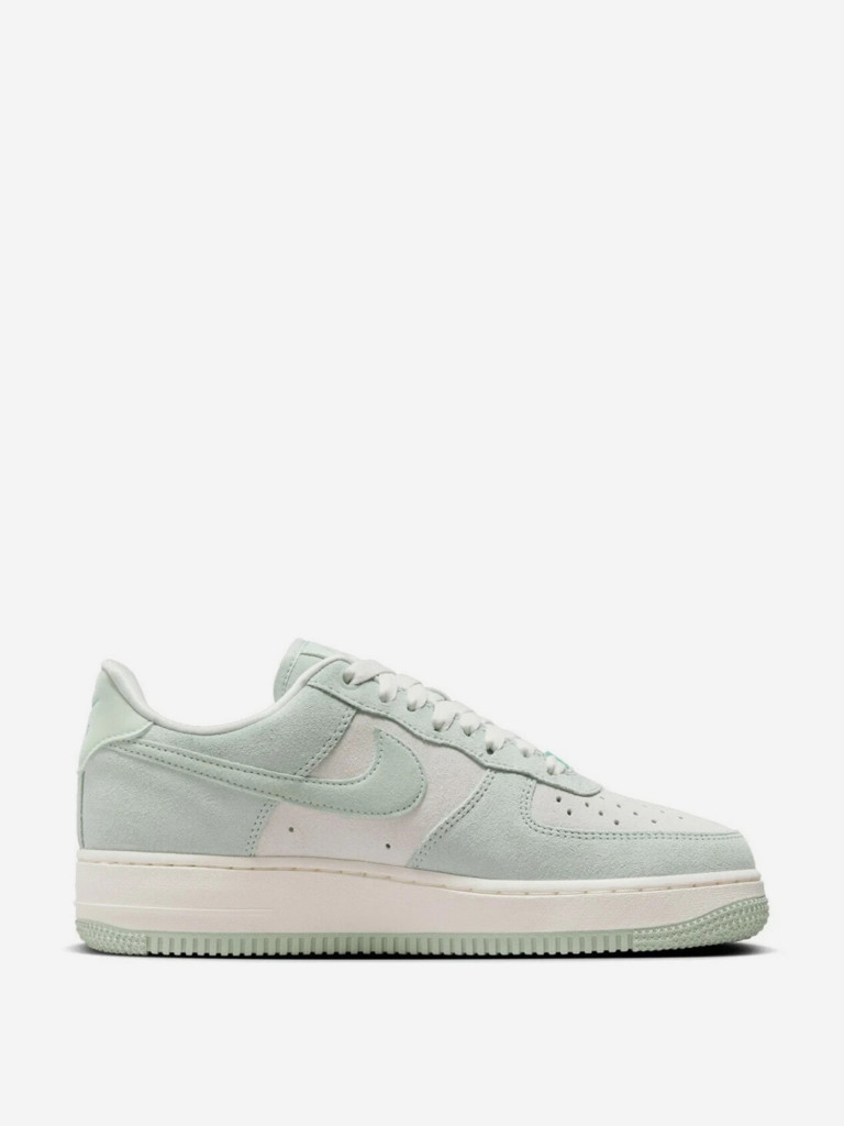 Кроссовки Nike Air Force 1 07 SE