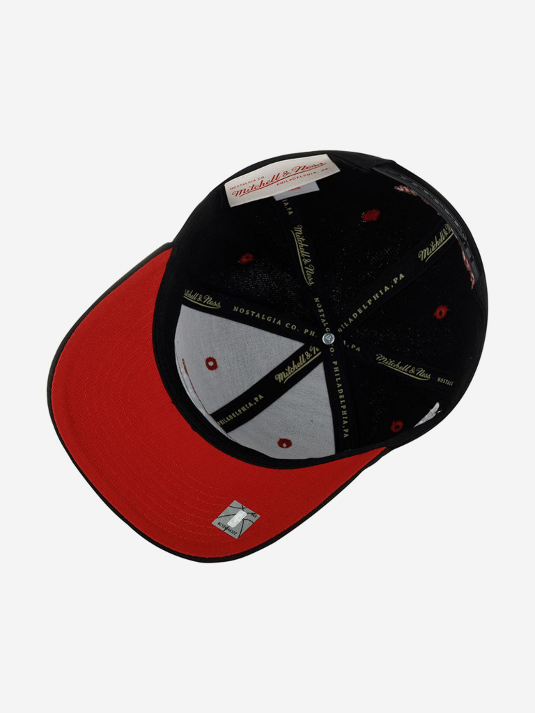 Бейсболка MITCHELL NESS HHSS5351-CBUYYPPPBLCK Chicago Bulls NBA
