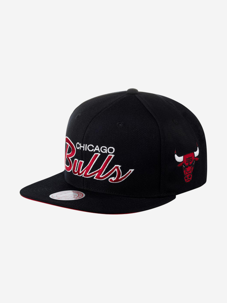 Бейсболка с прямым козырьком MITCHELL NESS HHSS3280-CBUYYPPPBLCK Chicago Bulls NBA