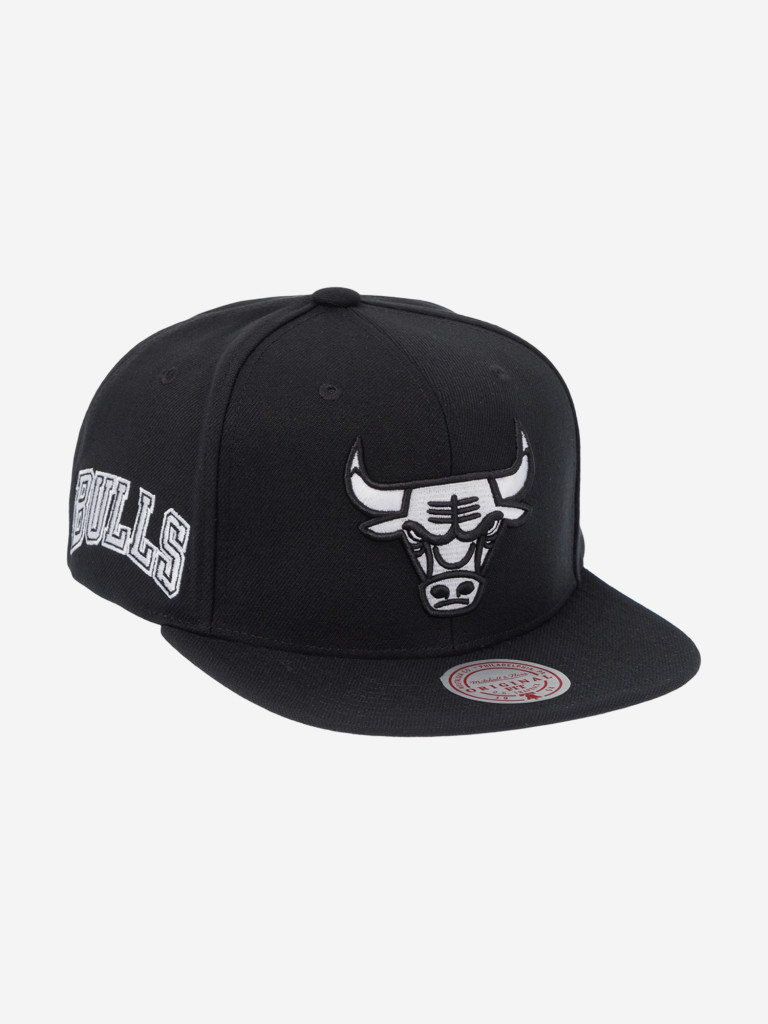Бейсболка с прямым козырьком MITCHELL NESS HS8547-CBUBLCK Chicago Bulls NBA (черный)