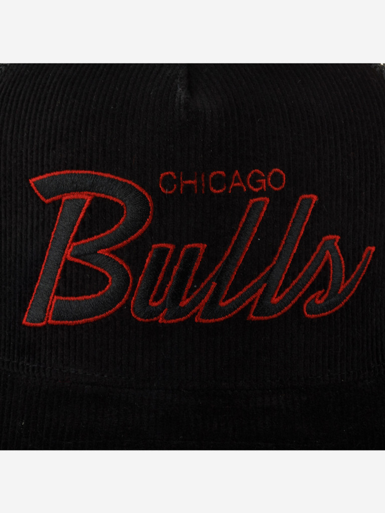 Бейсболка с сеточкой MITCHELL NESS HHSS6002-CBUYYPPPBLCK Chicago Bulls NBA