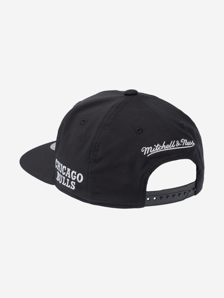 Бейсболка с прямым козырьком MITCHELL NESS HS11500-CBUBLCK Chicago Bulls NBA (черный)
