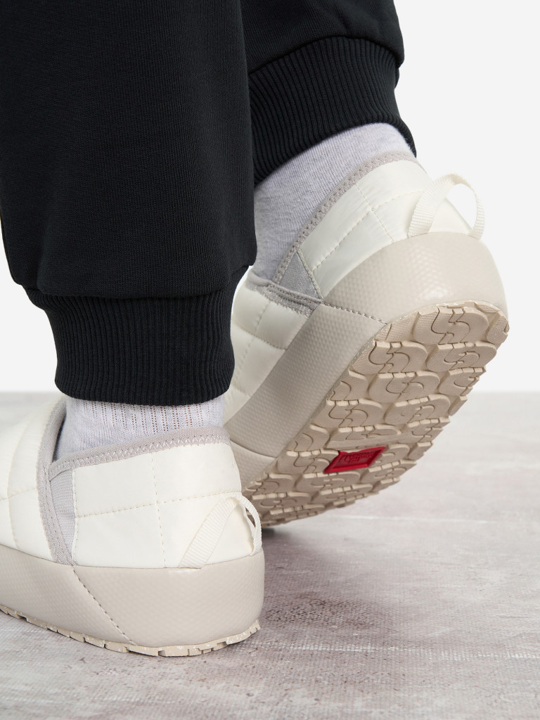 Полуботинки утепленные женские The North Face Thermoball Traction Mule V