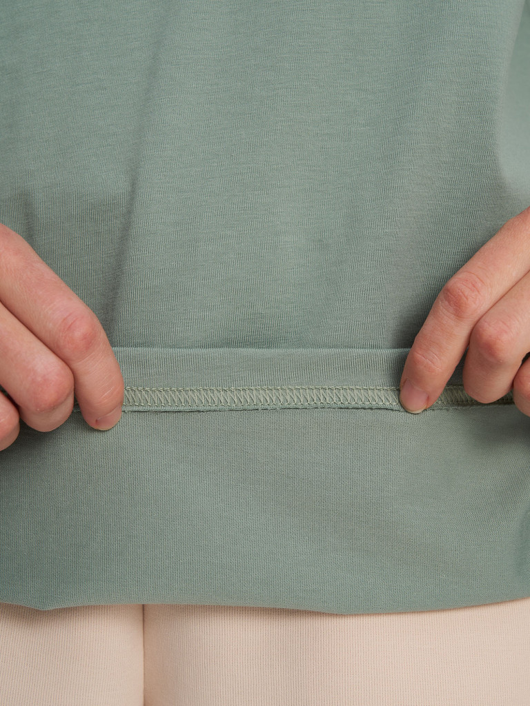 Футболка женская оверсайз Demix