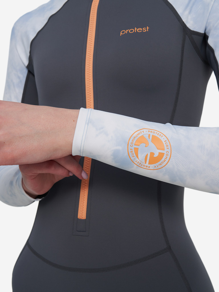 Купальник слитный женский Protest