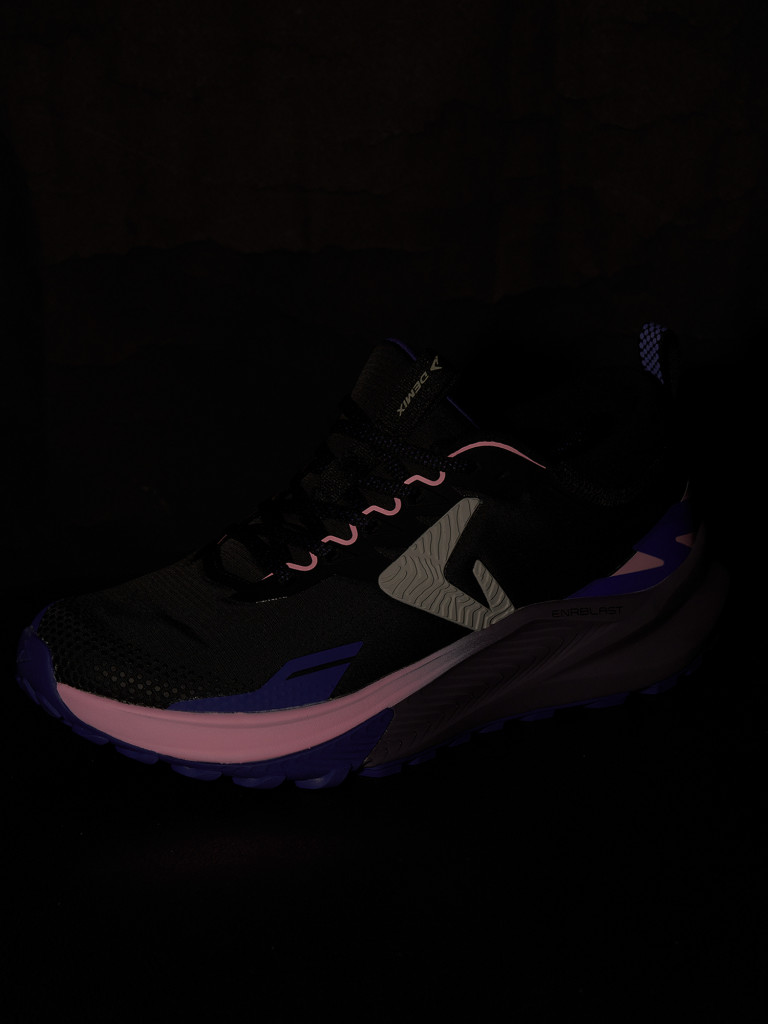Кроссовки женские Demix Spectre Enrblast Trail