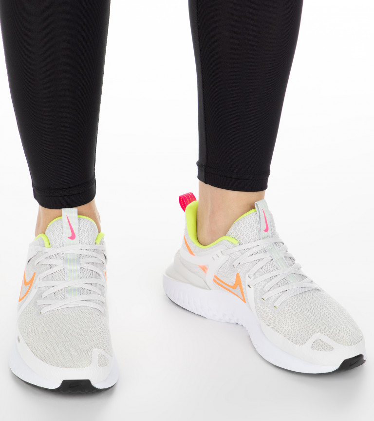 Кроссовки женские Nike Legend React 2