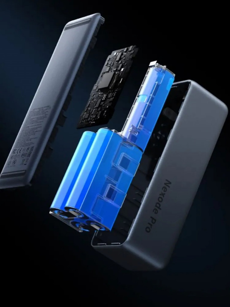 Портативный аккумулятор UGREEN PB728 (75702B) 200W Power Bank 25000mAh с двумя встроенными кабелями USB-C (ССС)