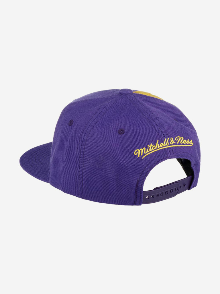 Бейсболка с прямым козырьком MITCHELL NESS HHSS2991-LALYYPPPPURP Los Angeles Lakers NBA