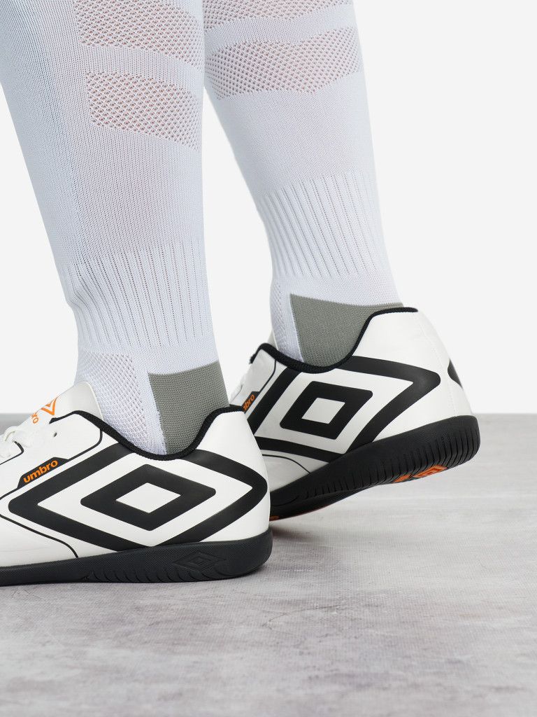 Бутсы мужские Umbro Spin Ic