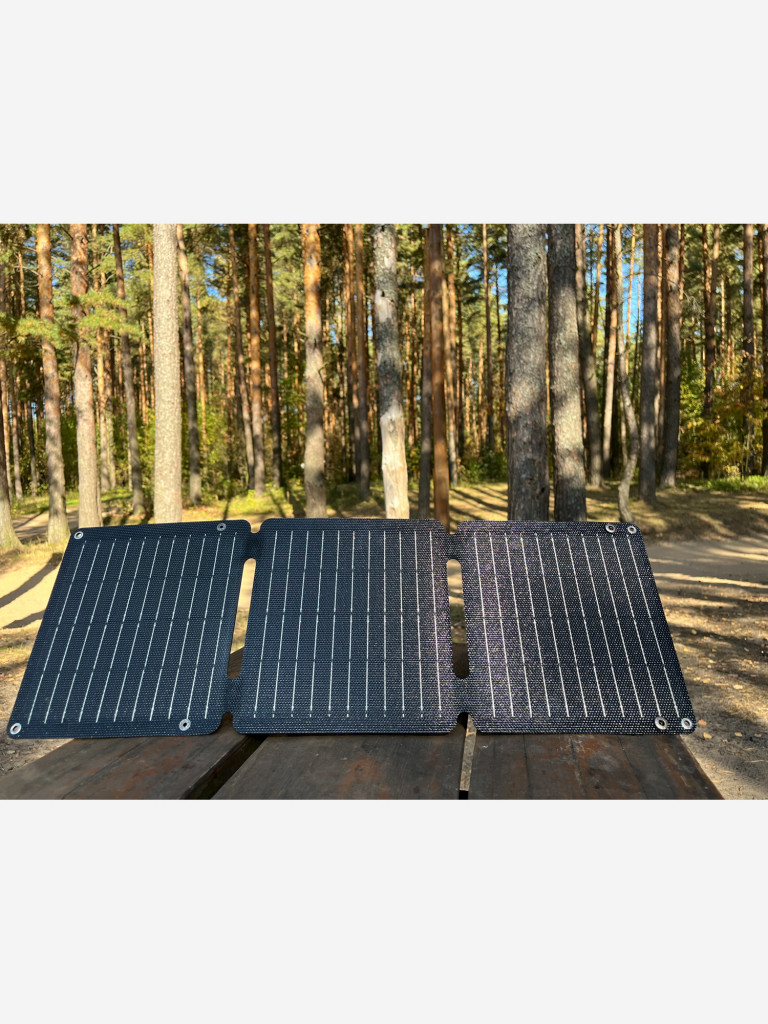 Портативная солнечная батарея GiantSolar M для зарядки ноутбука 21W 5v