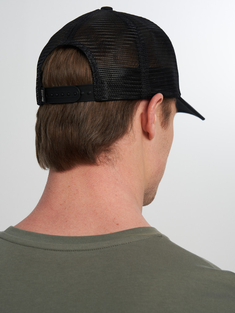 Бейсболка Mountain Hardwear Logo Trucker