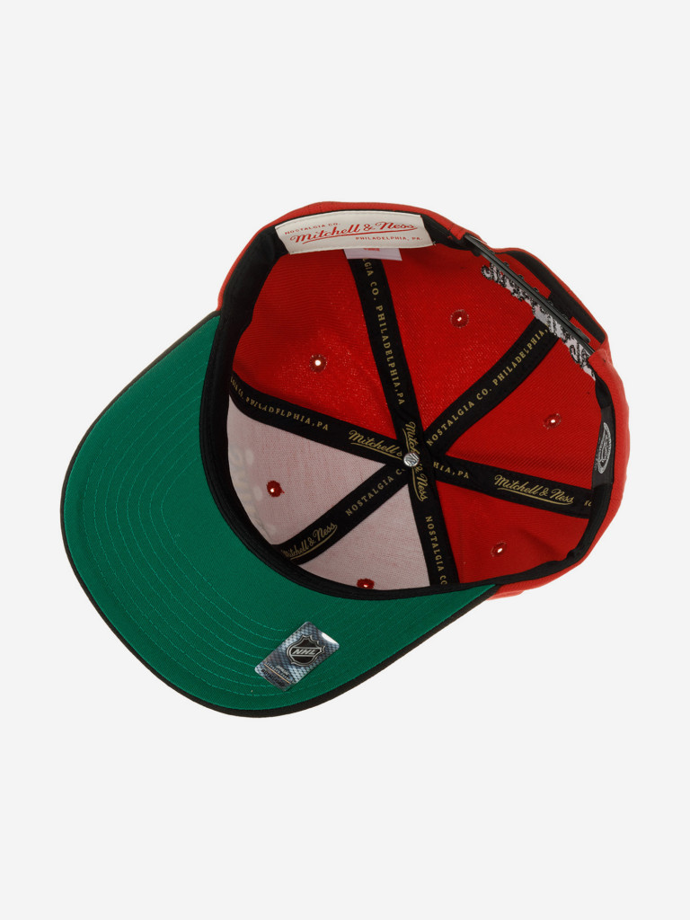 Бейсболка MITCHELL NESS HHSS6642-CBHYYPPPRED1 Chicago Blackhawks NHL (красный)