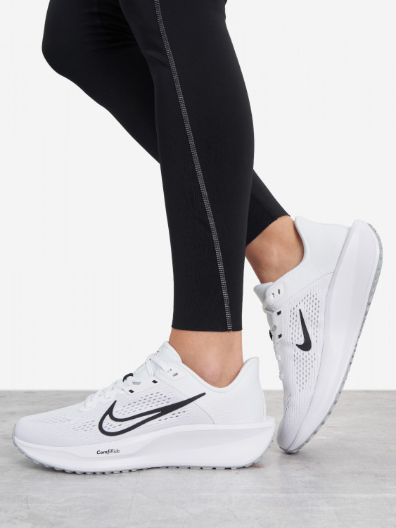 Кроссовки женские Nike Quest 6