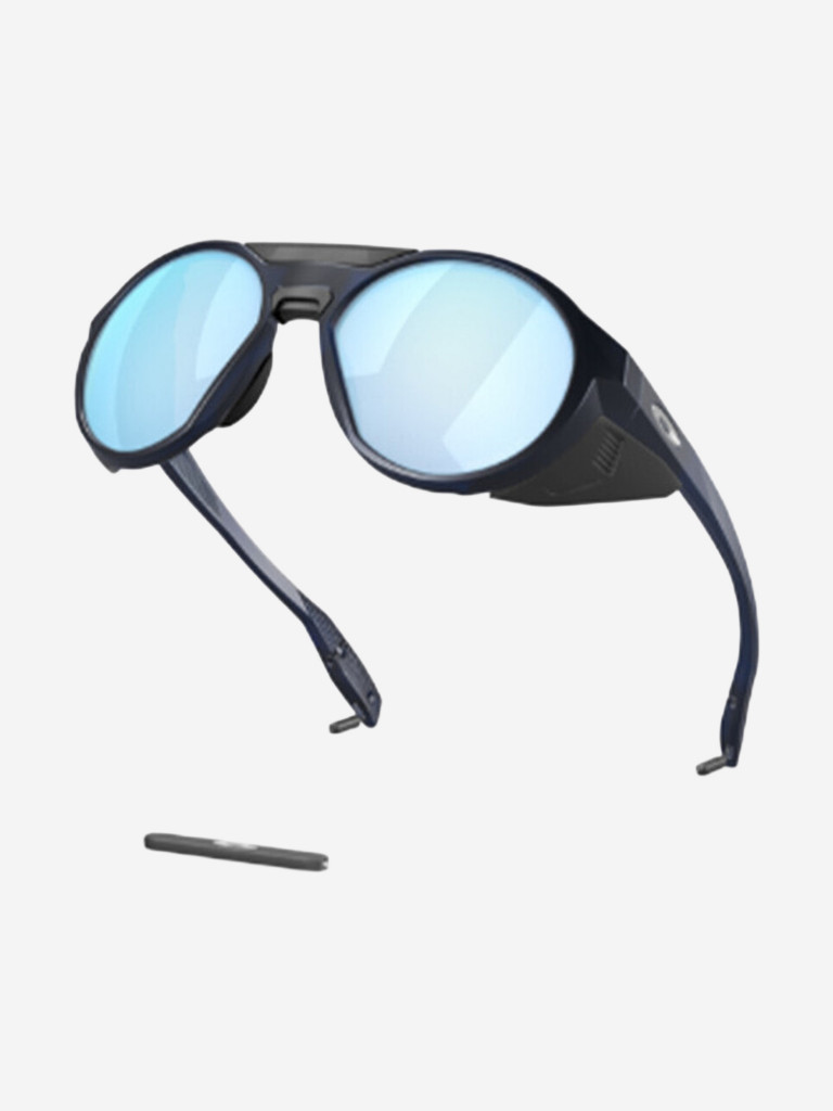 Солнцезащитные очки Oakley Clifden