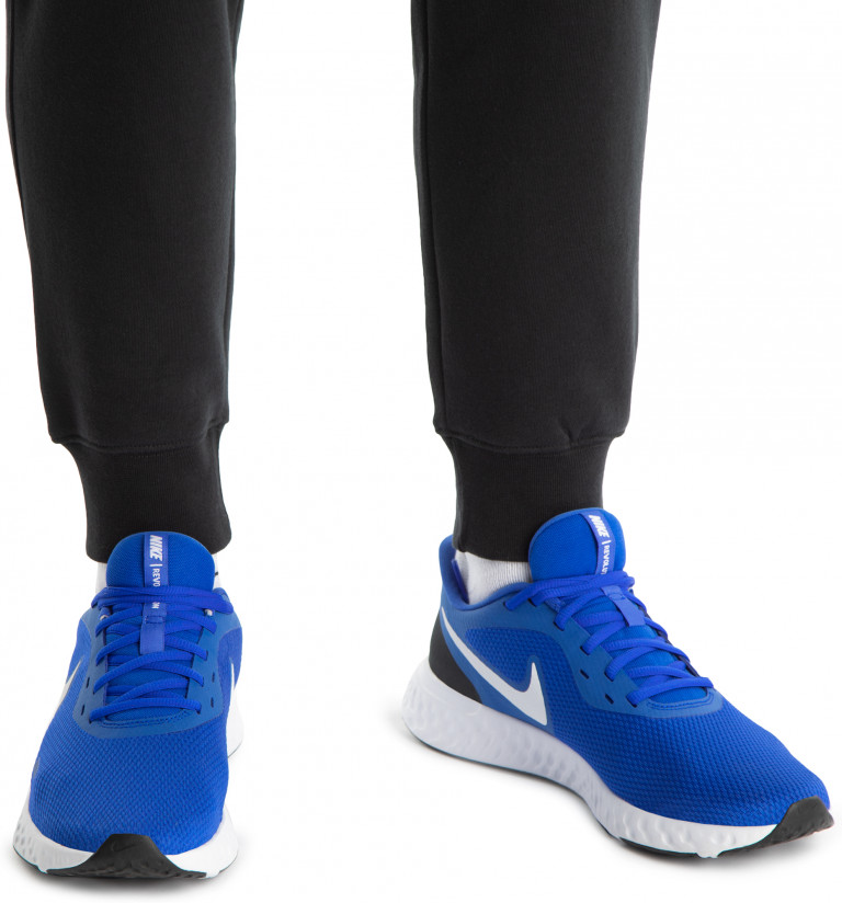 Кроссовки мужские Nike Revolution 5