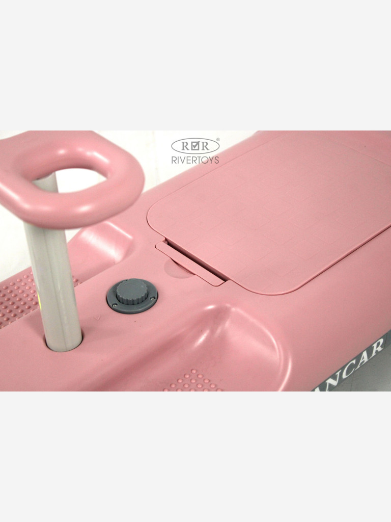 Детский электромобиль RIVERTOYS Y-01 с функцией влажной уборки