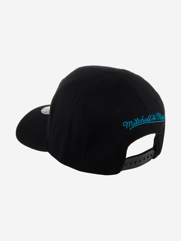 Бейсболка MITCHELL NESS HHSSINTL1245-CHOBLCK Charlotte Hornets NBA (черный)
