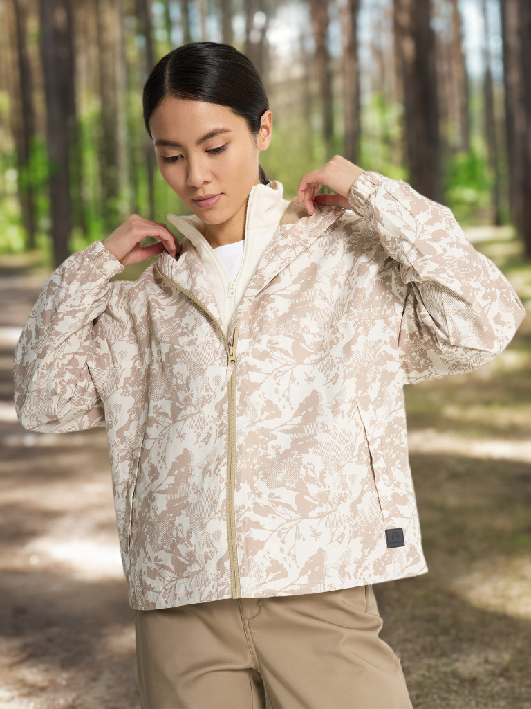 Ветровка женская Outventure