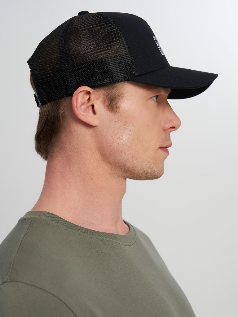 Бейсболка Mountain Hardwear Logo Trucker