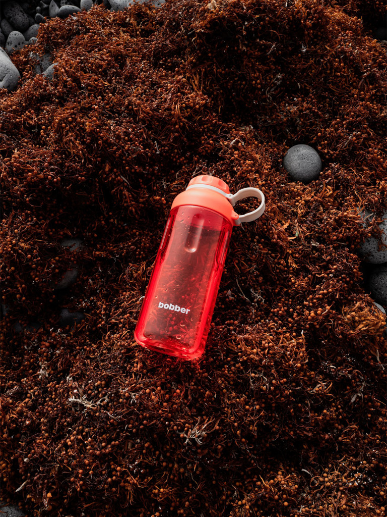 Бутылка тритановая Tritan Bottle для холодных напитков, с ситечком, 890 мл, красная