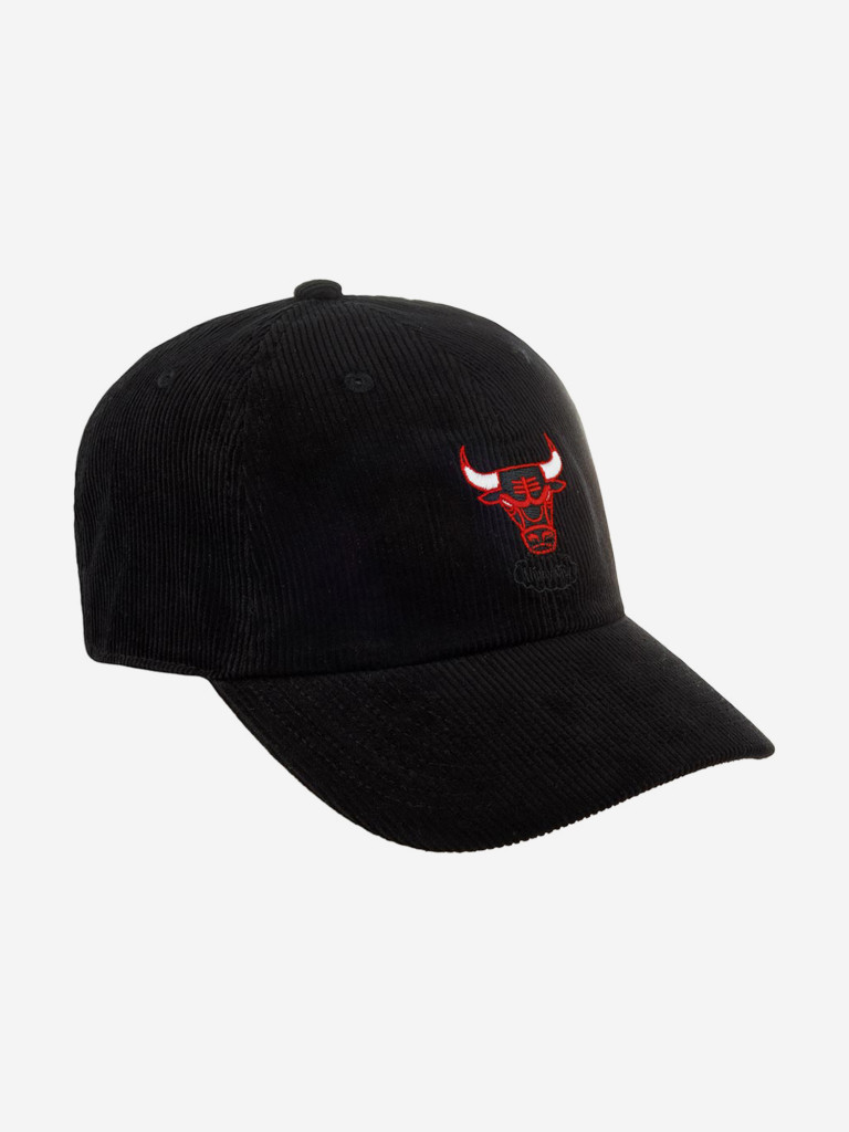 Бейсболка MITCHELL NESS HLUX4800-CBUYYPPPBLCK Chicago Bulls NBA (черный)