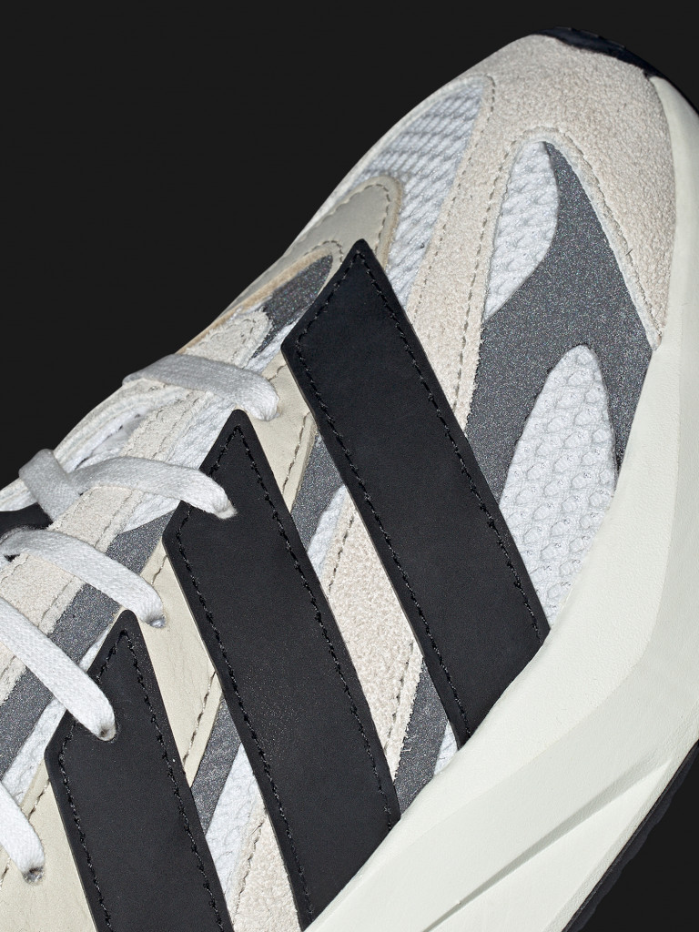 Кроссовки мужские adidas Lightblaze