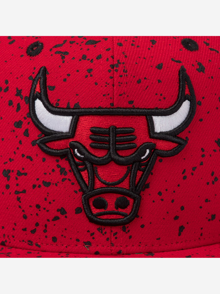 Бейсболка с прямым козырьком MITCHELL NESS HS11479-CBURED1 Chicago Bulls NBA (красный)