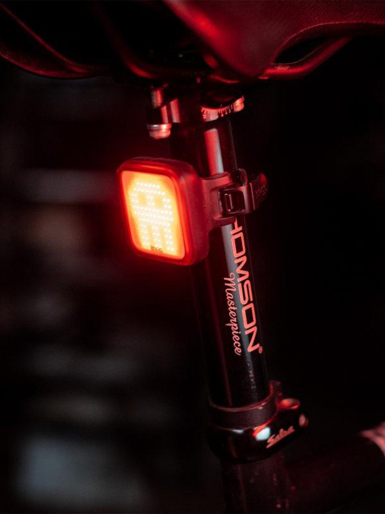 Фонарь задний Knog Blinder Skull