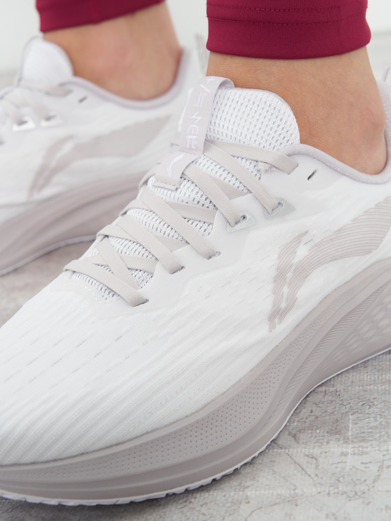 Кроссовки женские Li-Ning Red Hare 7