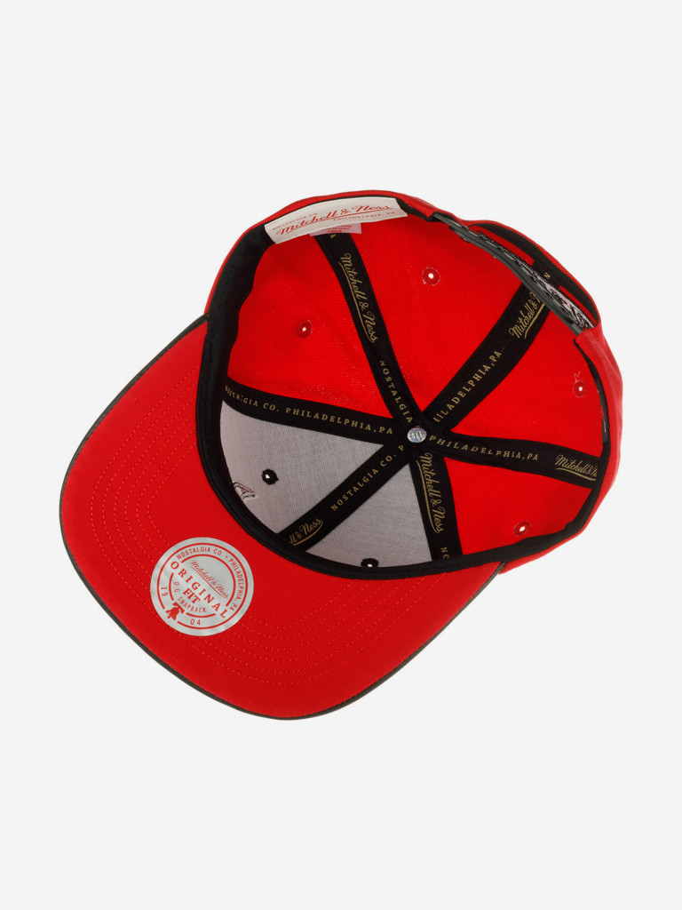 Бейсболка с прямым козырьком MITCHELL NESS 6HSSMM19224-CBUBKWH Chicago Bulls NBA