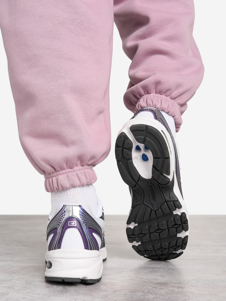 Кроссовки женские New Balance 740