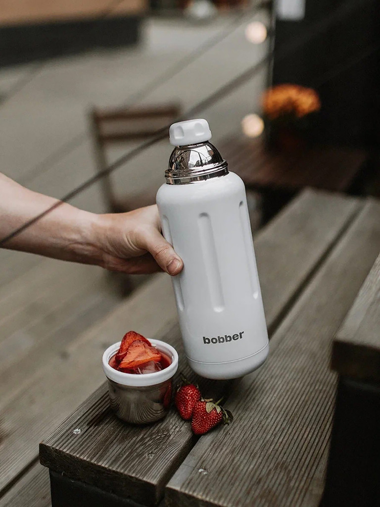 Термос вакуумный для напитков BOBBER Flask 1 литр пробка с наливными каналами тепло до 48 часов белый