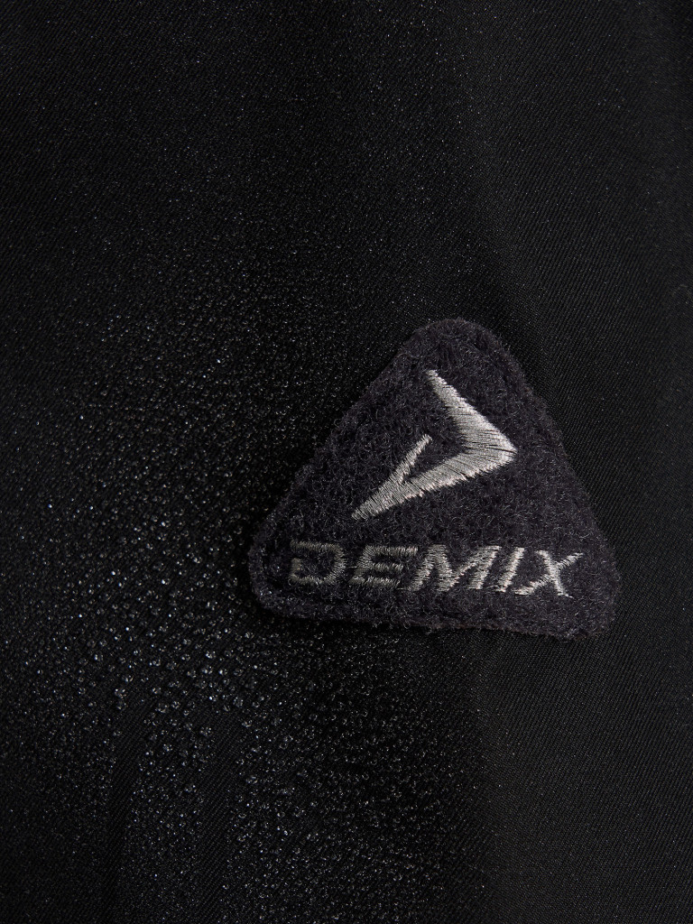 Легкая куртка непромокаемая женская оверсайз Demix Discover