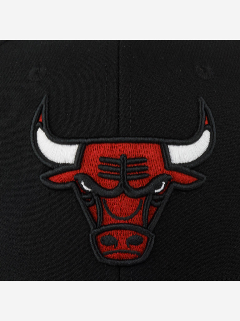 Бейсболка MITCHELL NESS HHSS6268-CBUYYPPPBLCK Chicago Bulls NBA