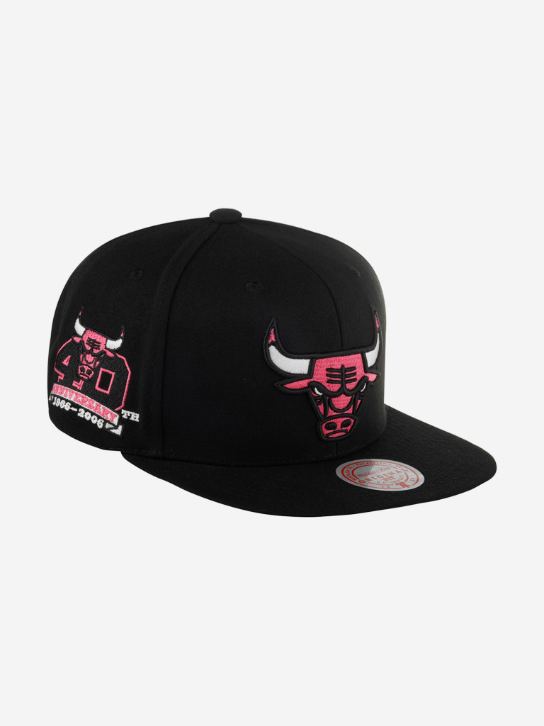 Бейсболка с прямым козырьком MITCHELL NESS HHSS5762-CBUYYPPPBLCK Chicago  Bulls NBA (черный)