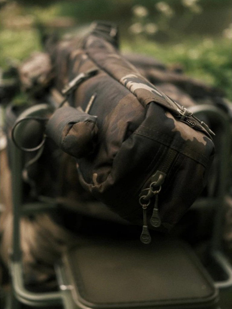 Чехол KORDA для 3-х удилищ Compac 3 Rod Holdall 10ft Dark Kamo