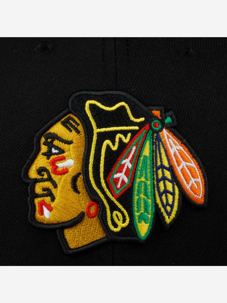 Бейсболка MITCHELL NESS HHSS5370-CBHYYPPPBLCK Chicago Blackhawks NHL