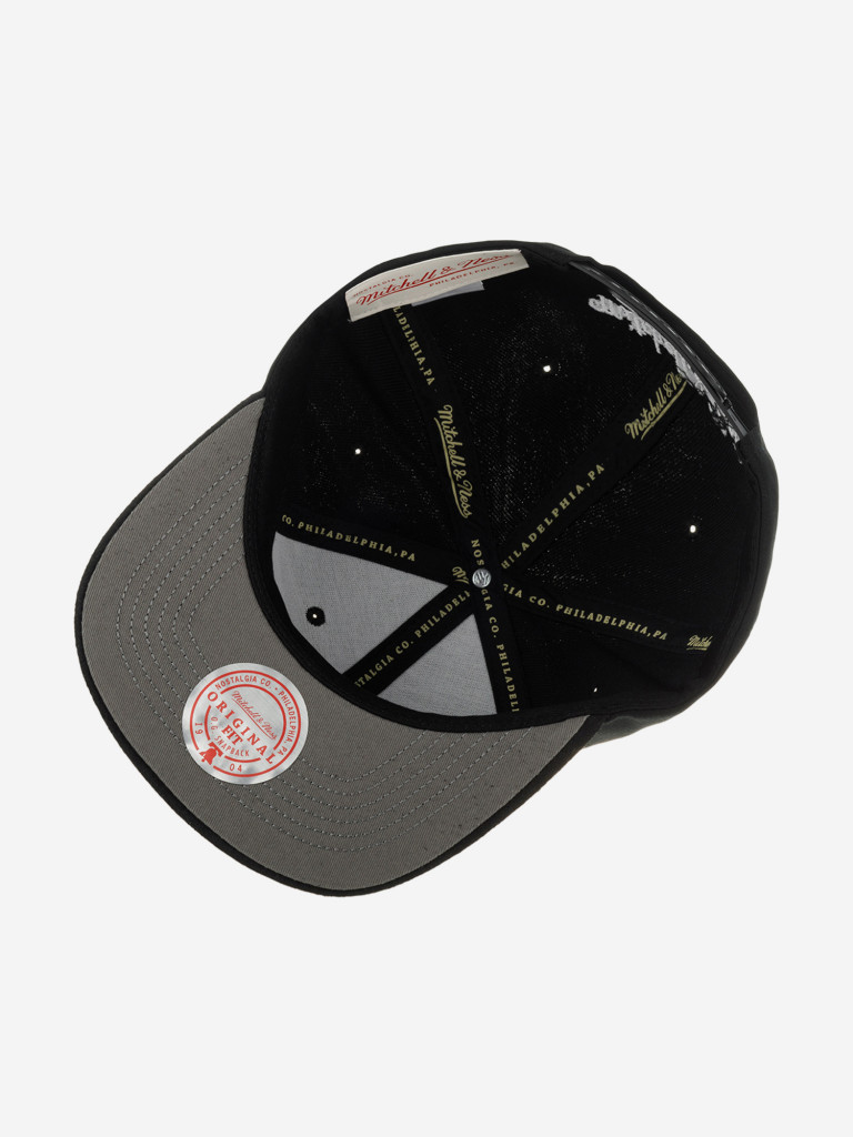 Бейсболка с прямым козырьком MITCHELL NESS HHSS5725-BNEYYPPPBLCK Brooklyn Nets NBA (черный)
